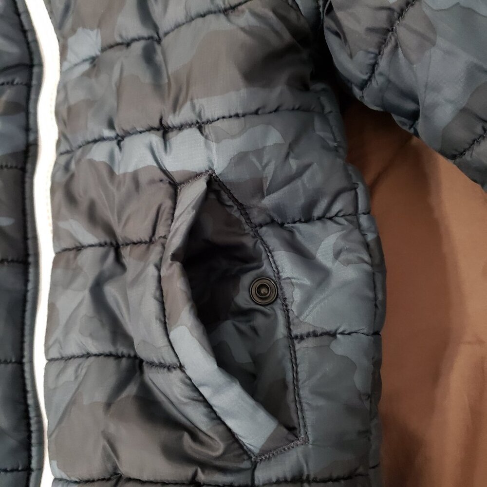 Under Armour Reversible Jacket - Picture 2 of 9